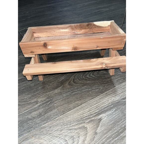 Wood/cedar picnic Table Hanging bird feeder - Picture 2 of 8